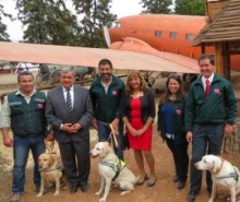 Autoridades y funcionarios SAG de la Brigada Canina con sus canes