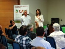 El Servicio Agrícola y Ganadero (SAG) de la Región Metropolitana, la Cooperativa Agrícola y Lechera de Santiago (CALS), médicos veterinarios autorizados y técnicos inspectores, que se desempeñan desde Viña del Mar hasta Talca, participaron en una capacitación sobre el control y erradicación de la tuberculosis bovina.
