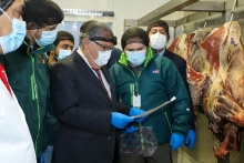 Ministro de Agricultura encabeza fiscalización de Ley de Carnes previo a Fiestas Patrias