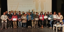 Agricultores/as de la región de Los Lagos se convierten en doctores de los suelos